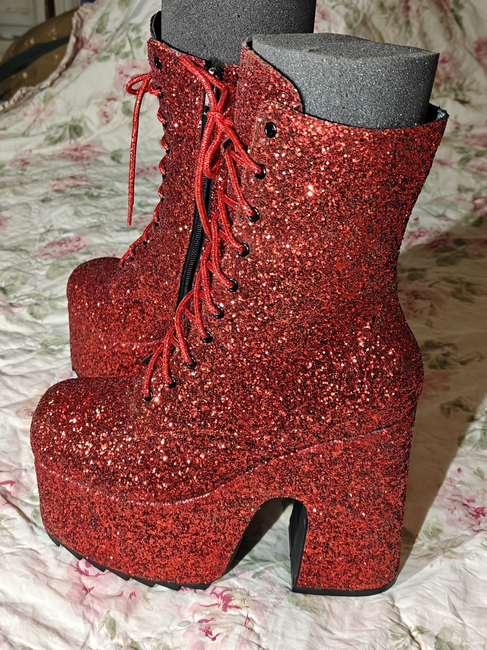 Dolls Kill Red Glitter Platform Lace-Up Boots 10 NWT Halloween Dorothy